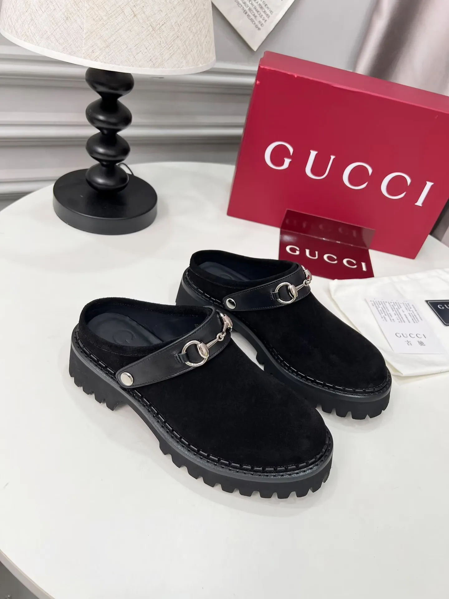 👟👟Ex-factory price 480👟👟 GUCCI British-style fashion slippers, lazy design back stumbling ➕thick sole increased height, empty back shape looming with exposed ankles, super cool when walking, age-neutral style, wide audience, Fabric: cowhide, mercerized cow suede Lining/foot pad: cowhide Outsole: foam outsole Heel height: 5cm Number of yards: 35-42 (customized numbers at both ends) Color: 4 colors available: black, brown, and military green Packing: card, bag